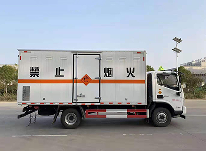 纳溪爆破器材运输车